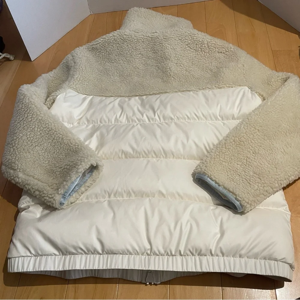 Coach Women's Sherpa Down Jacket in Cream/Blue Medium- EUC - Picture 4 of 9